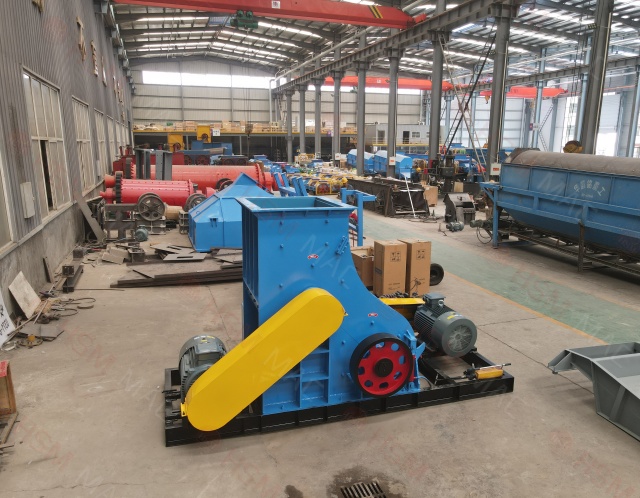 廢渣破碎機(jī)